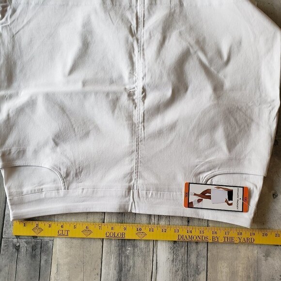 NWT - Hilary Radley Ladies' Super Stretch Skort – Size XXL - Picture 3 of 6